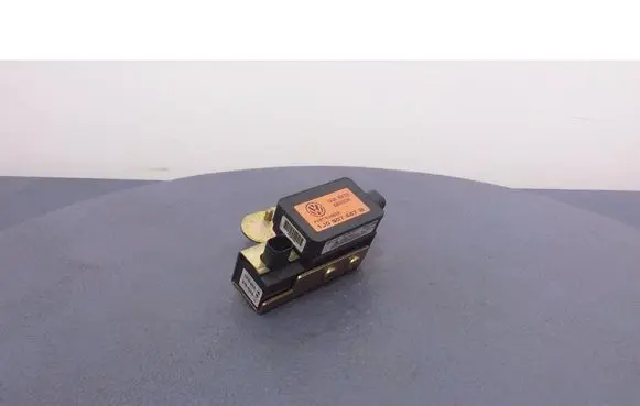 Volkswagen Golf IV ESP acceleration yaw rate sensor 1J0907657B