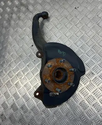 Renault Alaskan Front wheel hub