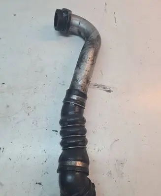 BMW 5 E60 E61 Intercooler hose/pipe 7790089