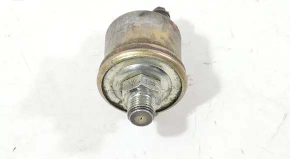 Porsche 911 996 Oil pressure sensor 996606203