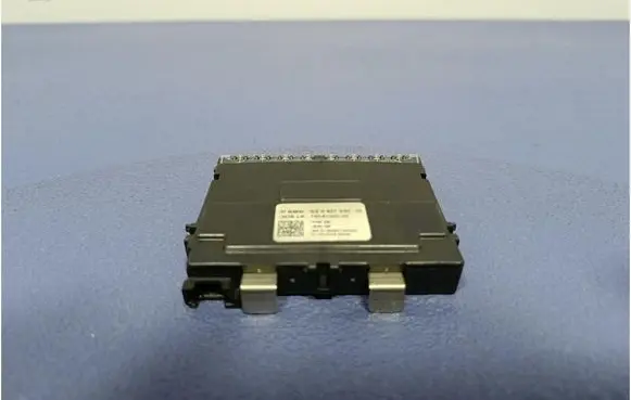 Audi A4 S4 B7 8E 8H Sensor 6827330