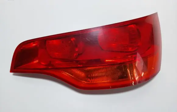 Audi Q7 4L Tailgate rear/tail lights 4L0945094