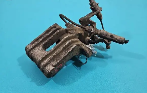 Rear brake caliper