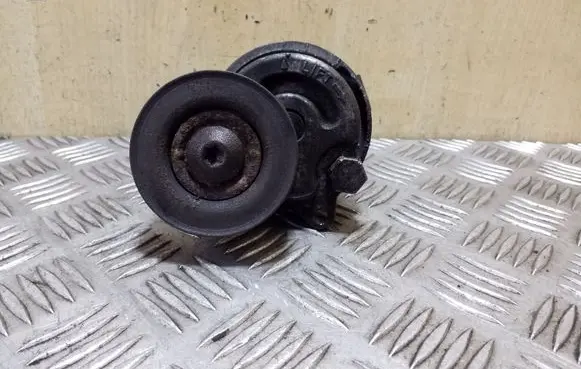 Mitsubishi ASX Generator/alternator belt tensioner