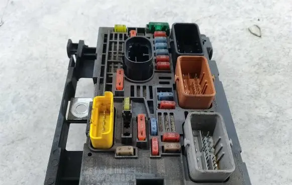 Citroen C4 Grand Picasso BSM Control unit 9667044880
