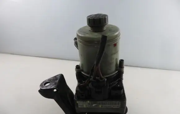 Skoda Fabia Mk1 (6Y) Power steering pump A5093516H 6Q0423155AH
