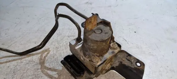 Hyundai Santa Fe ABS Pump 589102B550