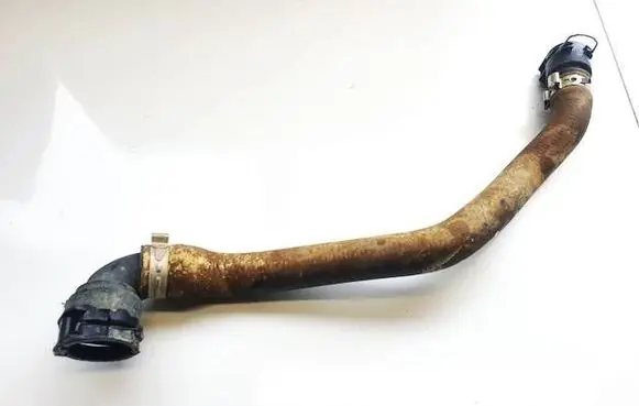 Engine coolant pipe/hose