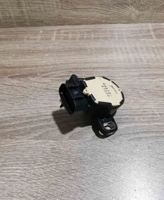 Toyota Prius (XW30) Brake pedal sensor switch 8951047020 7B2722