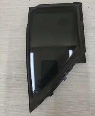 Toyota C-HR I Rear vent window glass 68189F4030