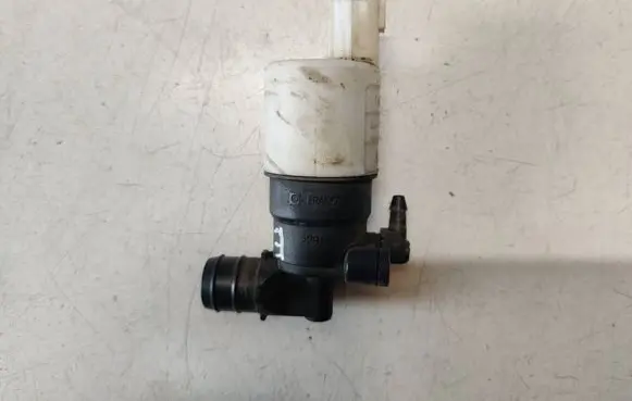 Volvo S60 Windscreen/windshield washer pump BK2117K624BA