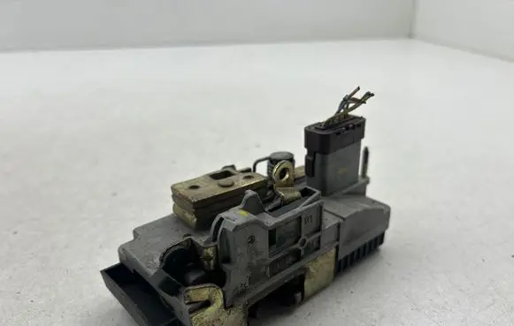 Peugeot 807 Front door lock