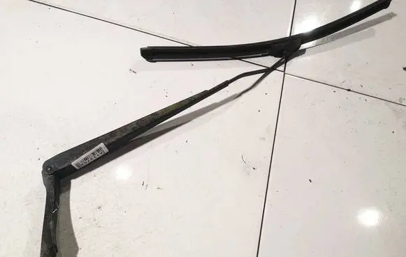 Nissan NV200 Front wiper blade arm