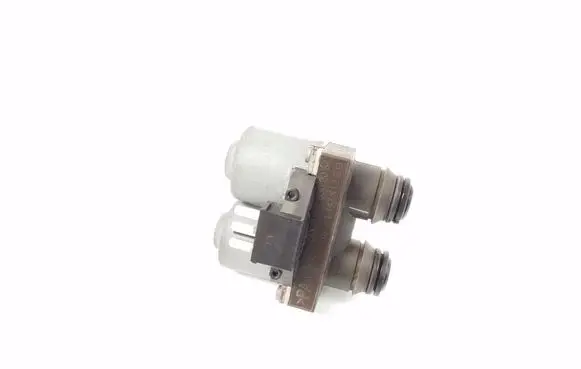 Mercedes-Benz SLK R171 Coolant heater control valve A0048302084