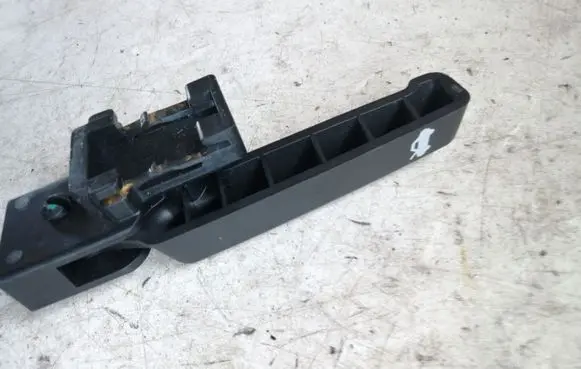 Opel Astra J Engine bonnet (hood) release handle