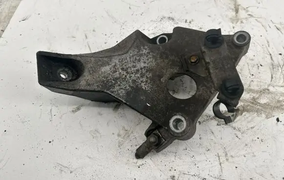 BMW 1 E81 E87 Engine mounting bracket 59280110