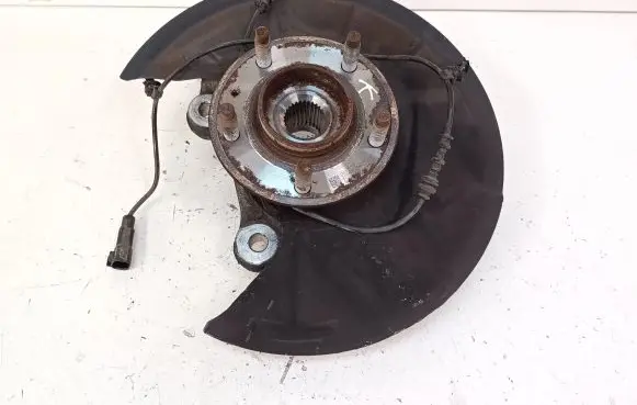 Opel Insignia B Front wheel hub 23384197