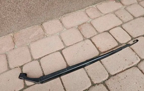 Toyota Camry VIII XV70 Headlight wiper arm 663- 2667 663-2667