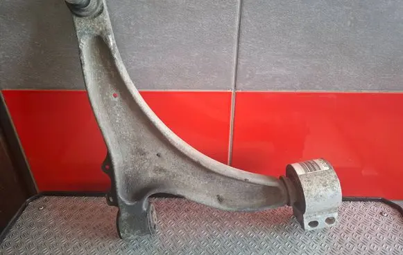 Opel Insignia A Front lower control arm/wishbone 22792989