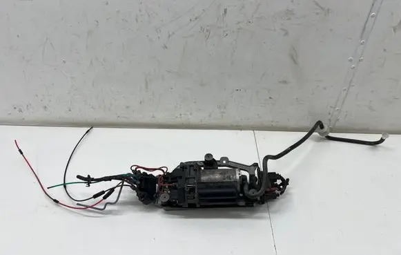 Porsche Taycan 9J1 Air suspension compressor/pump 9J1616006D