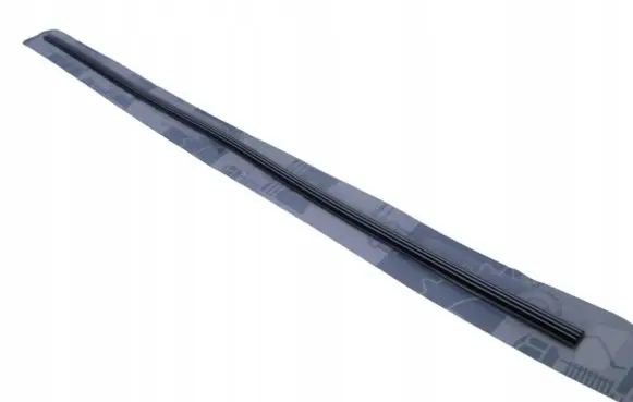 Rear fender molding trim