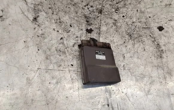 Toyota Corolla E120 E130 Fuel injection control unit/module 8987120030 1310001041