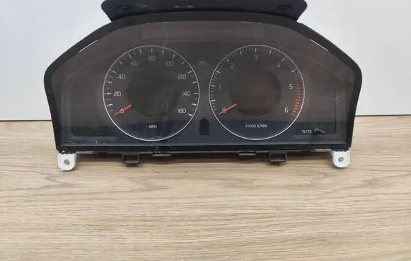 Volvo XC70 Speedometer (instrument cluster) 31254540AA 36000416 69199680U
