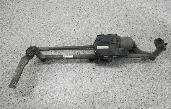 Volkswagen Golf VI Front wiper linkage