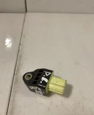 Toyota RAV 4 (XA30) Airbag deployment crash/impact sensor 8983142010