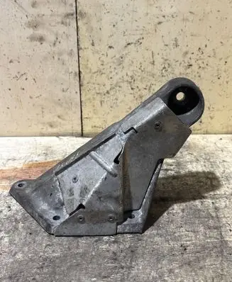BMW 3 E46 Engine mounting bracket 6750854 22116750854
