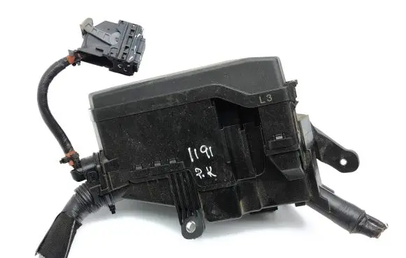 Toyota RAV 4 (XA50) Fuse module 8262033130
