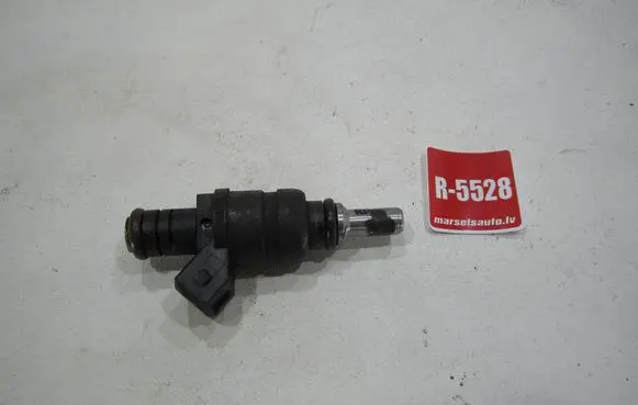 Audi A3 S3 8L Fuel injector 06A906031D