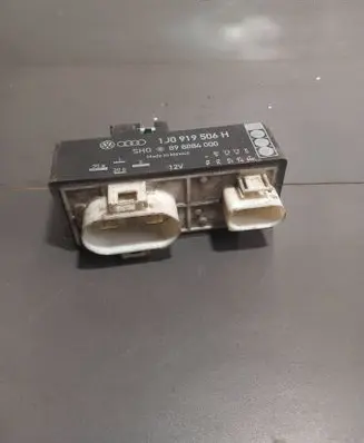 Volkswagen Golf IV Coolant fan relay 1J0919506H 898884000