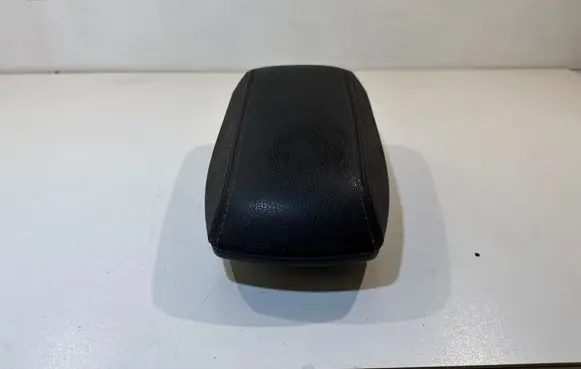 Toyota Auris E180 Armrest 