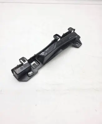 BMW 2 G42 Front splash guards bracket 8495052