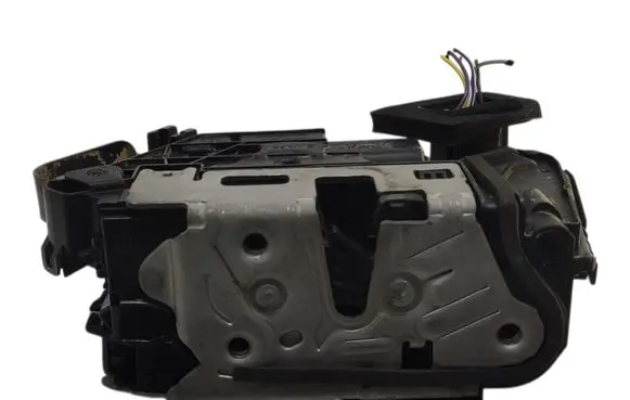 Volkswagen Polo VI Front door lock 5TB837016E