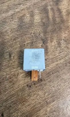 Volkswagen Golf IV Other relay 357911253 WL050241003