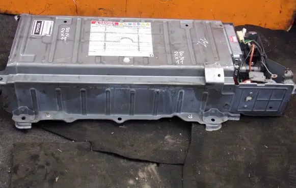 Toyota Prius (XW20) Hybrid / electric car battery G928047110 1NZFXE