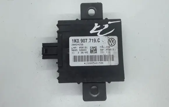 Audi A3 S3 8P Alarm control unit/module 1K0907719C 28024256 H005S0003