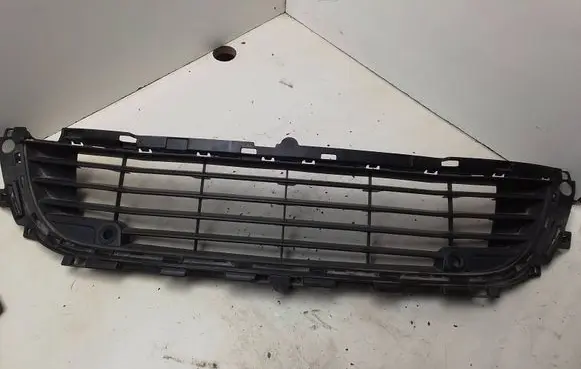 Front bumper lower grill