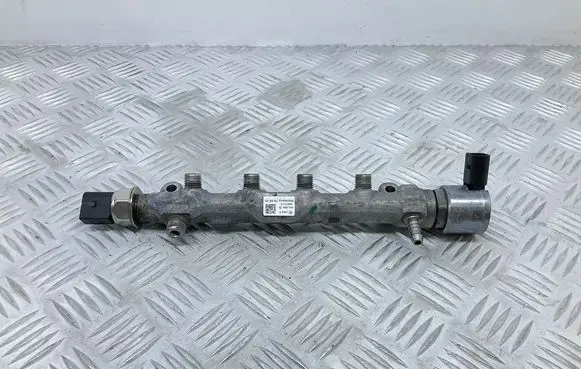 Audi A3 S3 8V Fuel pressure regulator 04L089G 04L130764C 04L906054