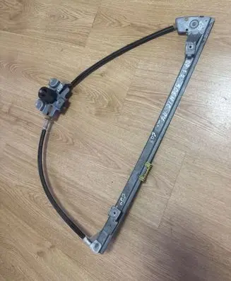 Renault Scenic I Front door manual window regulator 