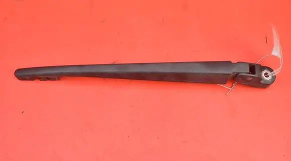 Mitsubishi Lancer VIII Rear wiper blade arm