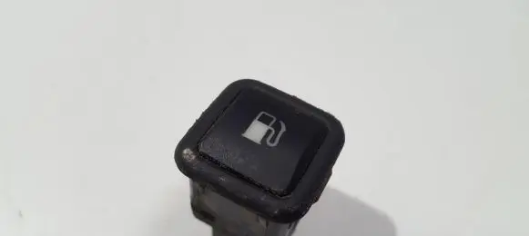 Volkswagen Golf IV Fuel tank opening switch 3B0959833A 0300013