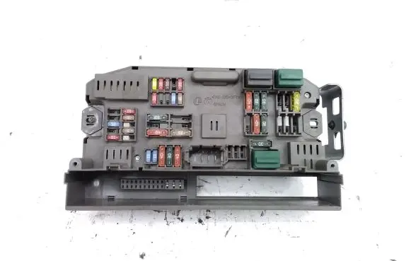 BMW X5 E70 Fuse module 697638402 63347071