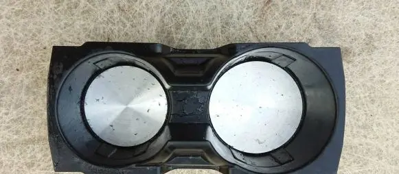 Jaguar XF X250 Cup holder front 77E2