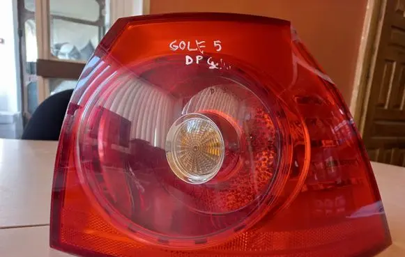 Volkswagen Golf V Rear/tail lights