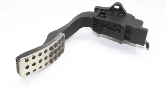 Mercedes-Benz B W246 W242 Accelerator throttle pedal A2463001904