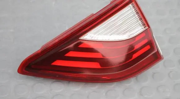 KIA Stonic Tailgate rear/tail lights LAMPA-92404-H8 92404H8500 92404-H8