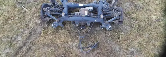 BMW X1 E84 Rear axle beam with reductor 7566185